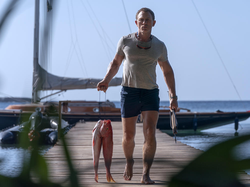 In <em>No Time to Die</em>, Daniel Craig shows us a James Bond who's gone fishing.