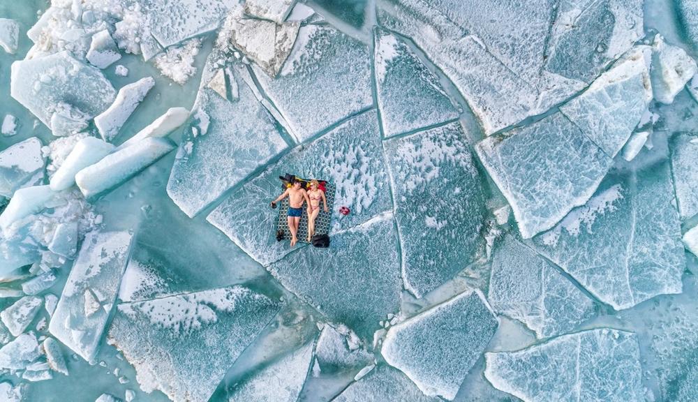 Photographer Alexandr Vlassyuk and a friend 