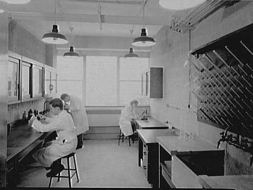 A laboratory in New York City's Bellevue Medical Center on May 17, 1949.