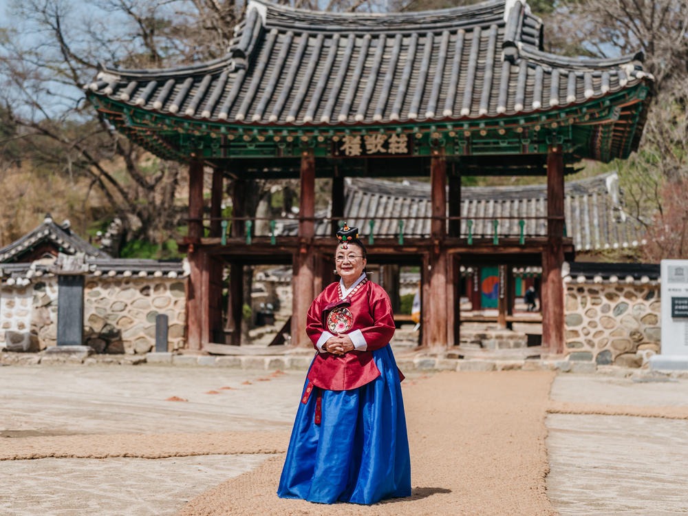 Lee Bae-yong, the first woman to officiate a Confucian ceremony in the country's long history with Confucianism, at Museong Seowon, a UNESCO World Heritage site.