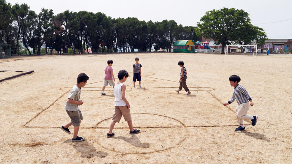 <em>Squid Game</em>'s score calls back to classic South Korean kids' games and music.