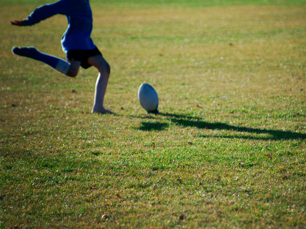 Rugby player Tevita Bryce collapsed midway through a match in New Jersey and went into cardiac arrest. Quick thinking from bystanders and an AED on site may have saved his life.