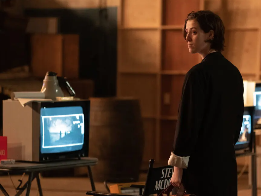 Honor Swinton Byrne is an up-and-coming filmmaker who's mourning the loss of her older lover in <em>The Souvenir Part II.</em>