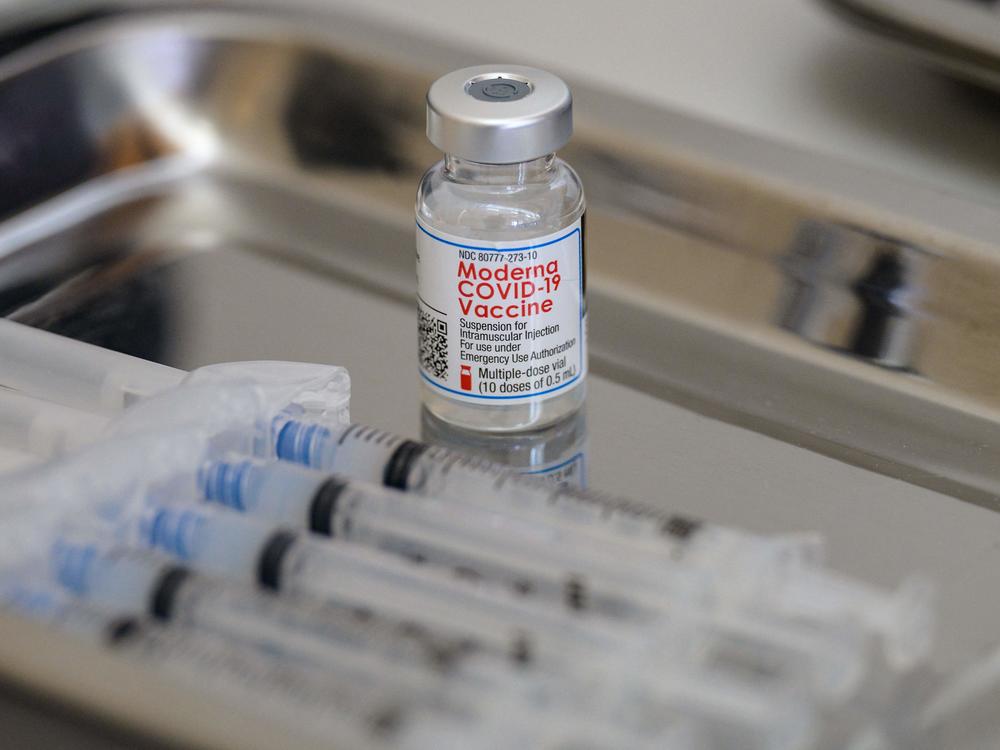 The FDA review of Moderna's application for an emergency use authorization of its coronavirus vaccine in adolescents may not be completed before January, the company said.