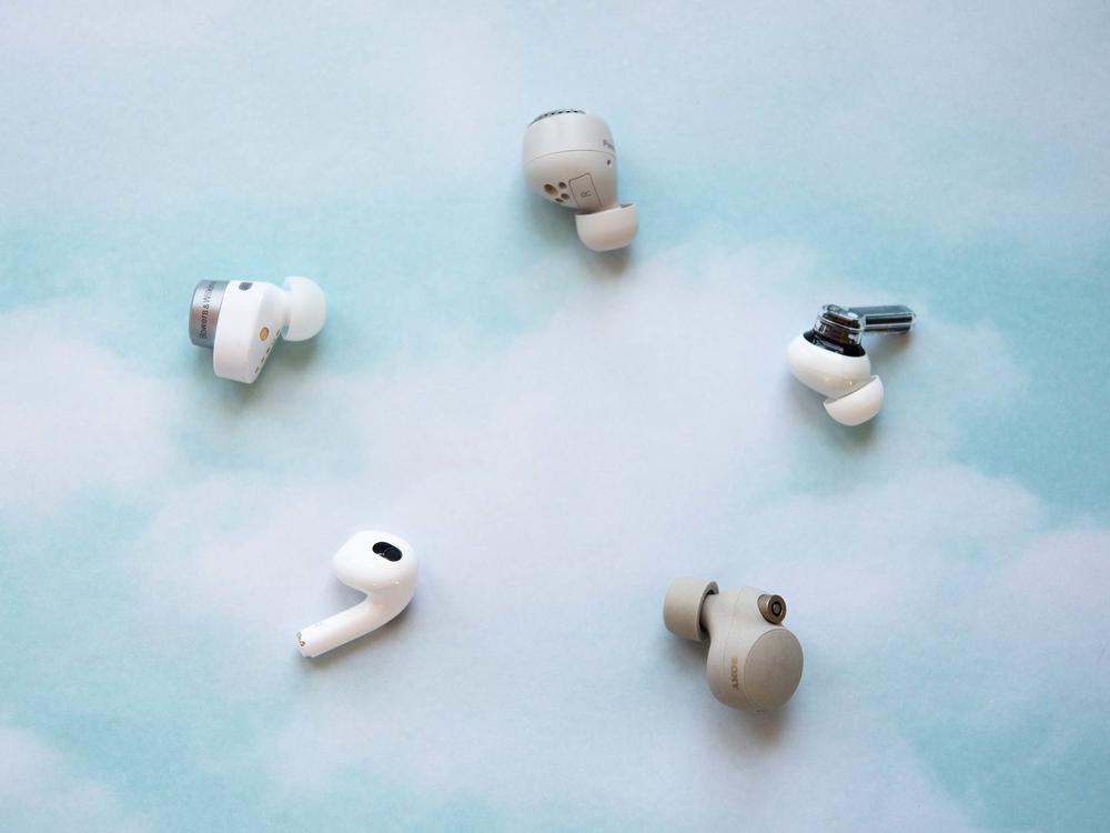 Earbuds