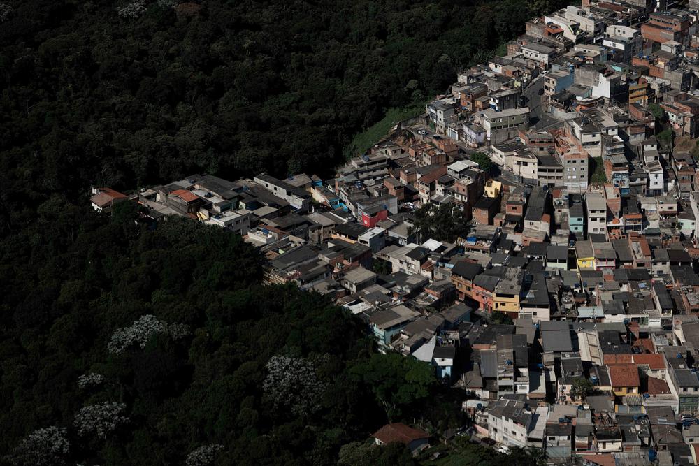 <strong>Sao Paulo, Brazil. 2021:</strong> The human relationship with geography modifies the landscape, giving it a social and economic meaning. An important issue in times of climate emergency is the relationship between human beings and geography.