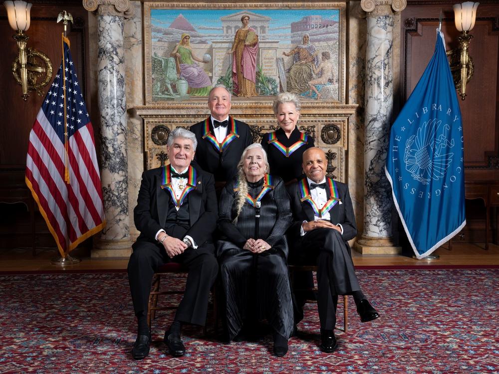 The 2021 Kennedy Center honorees: (left to right) opera star Justino Díaz, <em>Saturday Night Live </em>creator Lorne Michaels, singer-songwriter Joni Mitchell, entertainer Bette Midler and Motown founder Berry Gordy.<em></em>