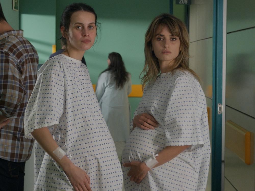Milena Smit and Penélope Cruz co-star in <em>Parallel Mothers.</em>