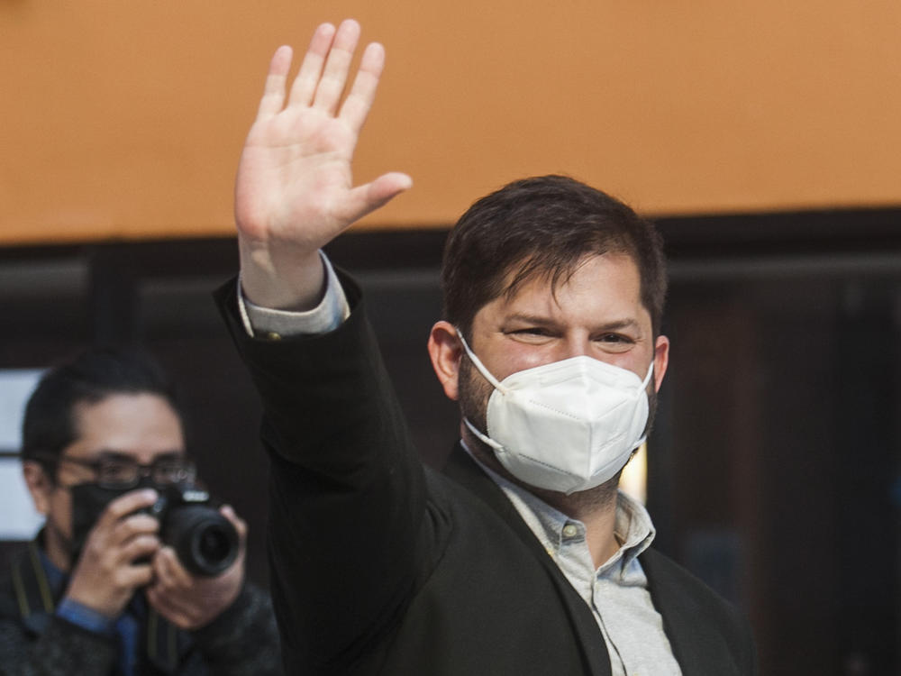 Ahead of his victory, presidential candidate Gabriel Boric, of the 