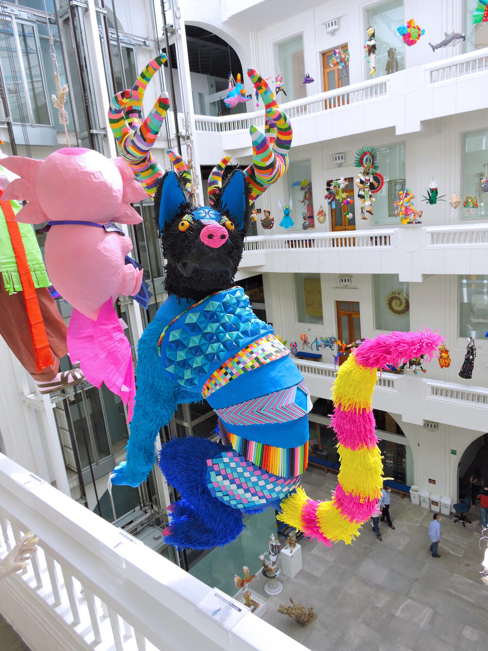 The pinata 'Alebrijes, Tonas y Nahuales' won first place in the pinata contest organized by the Museum of Popular Art in Mexico. By René Bautista Lemus.