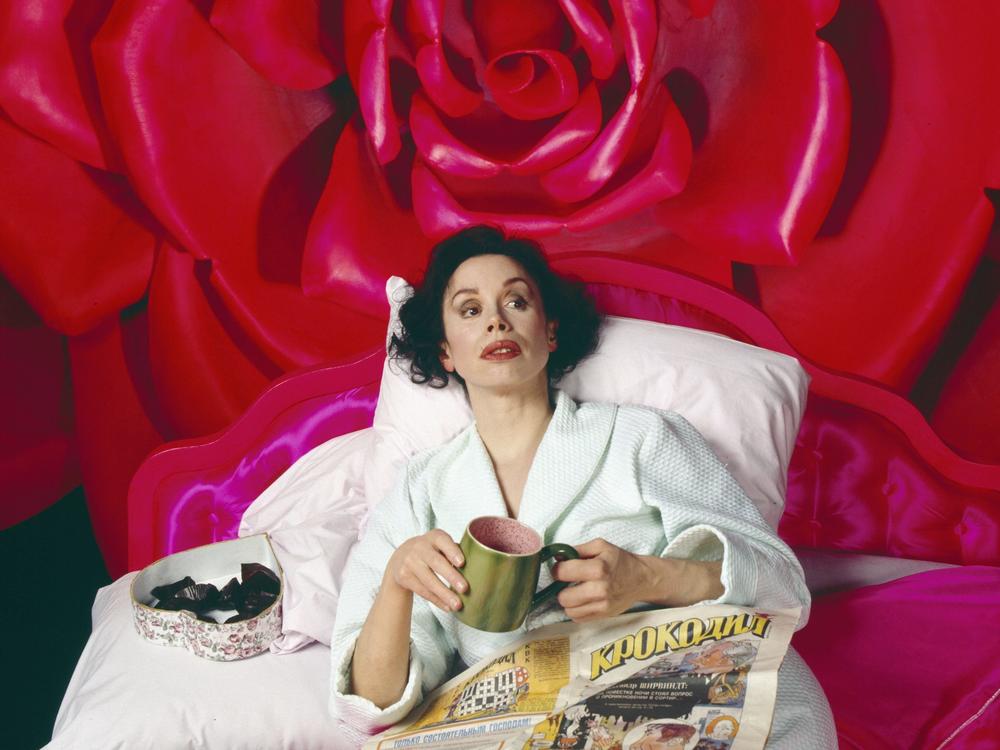 Opera singer Maria Ewing photographed on stage at the Metropolitan Opera in New York in 1994 while she was singing the title role in <em>Lady Macbeth of Mtsensk</em>, by Dmitri Shostakovich.