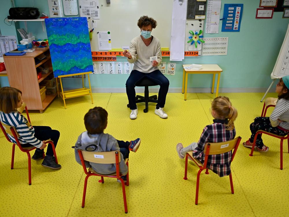 To go back or go online? That's the question facing many parents and teachers at the moment.