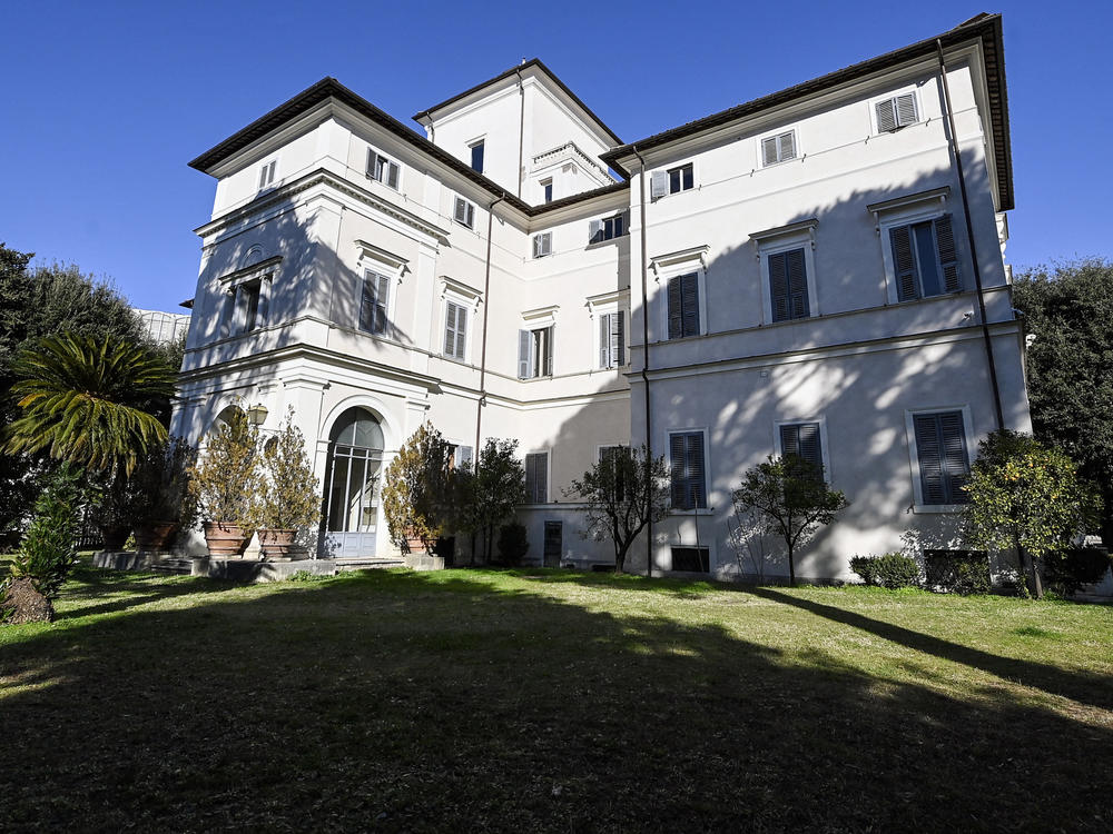The Villa Aurora in Rome housing the only mural by Caravaggio failed to find a bidder in an auction Tuesday.