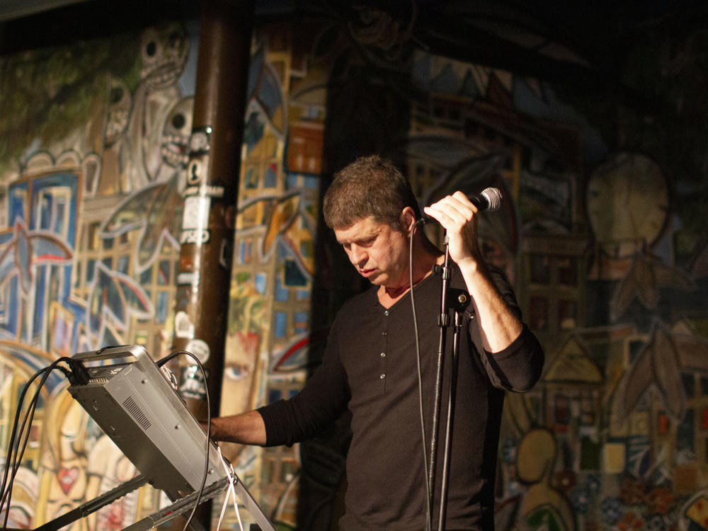 Tom Smith performing on Dec. 13, 2013 in Jacksonville, Fla.