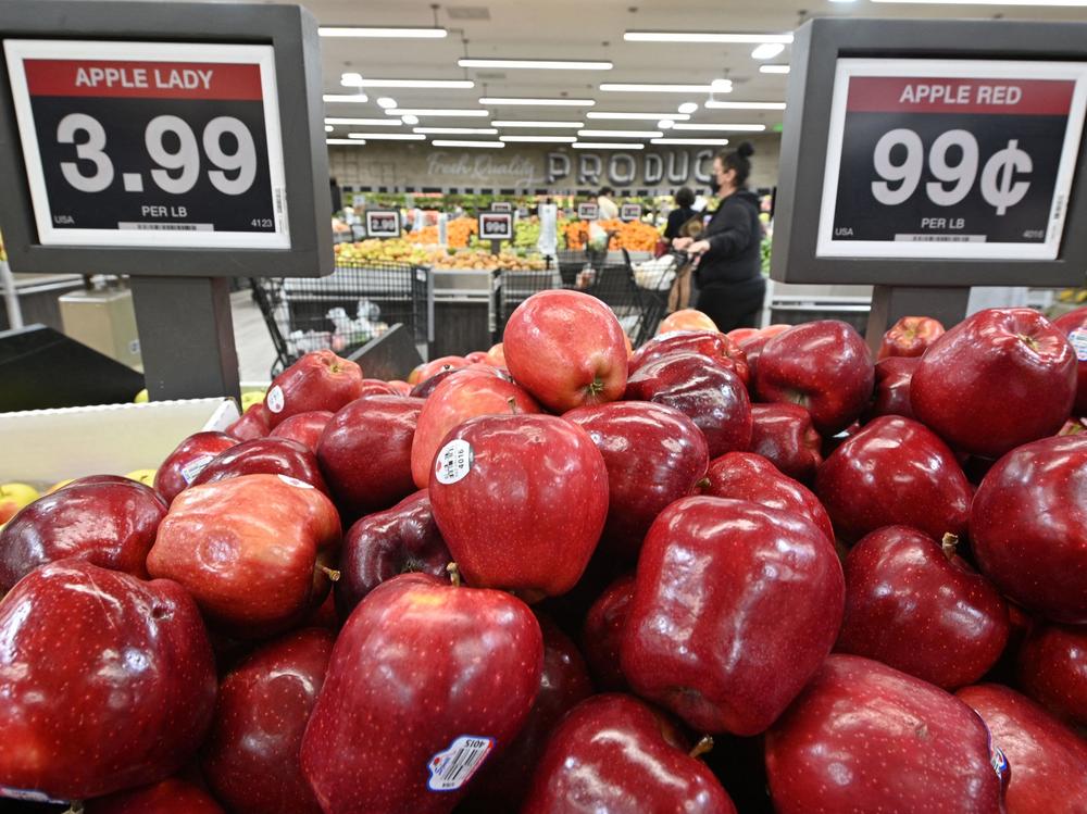 Apples grown in the U.S. are seen for sale at a supermarket in Glendale, Calif., on Jan. 12. Consumer prices surged 7% in December, the fastest annual pace since 1982.