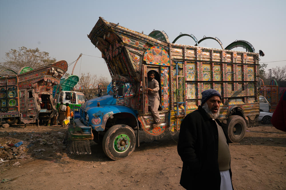 Because trucks are the primary source of transport for goods within Pakistan, they need to be refurbished and repainted regularly.