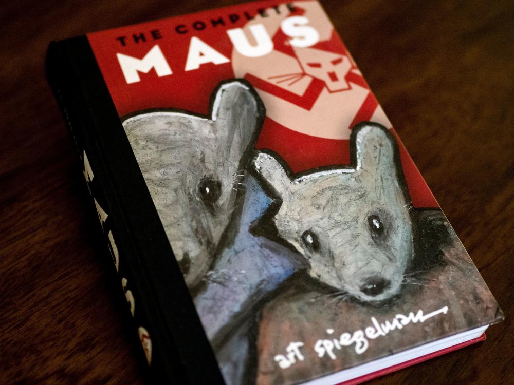 Online sales of Art Spiegelman's graphic novel 