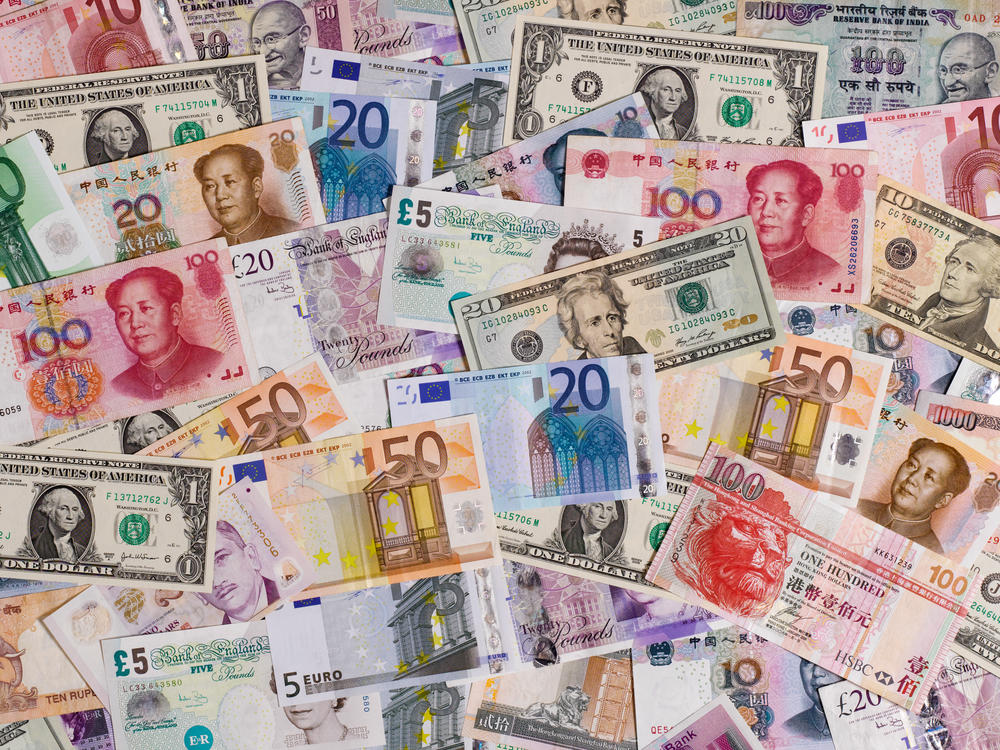 The richest people in the world got even richer during the pandemic and more people fell into poverty, says an Oxfam report. The charity claims that this growing economic gap leads to 