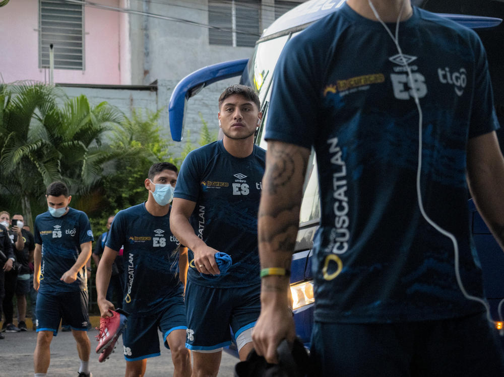 Members of the Salvadoran national team, including Walmer Martínez (facing the camera), arrive for practice at the Cuscatlán Stadium in San Salvador, on Tuesday.