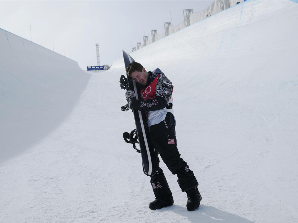 OLYMPICS] Shaun White Finishes Fourth in Snowboard Halfpipe