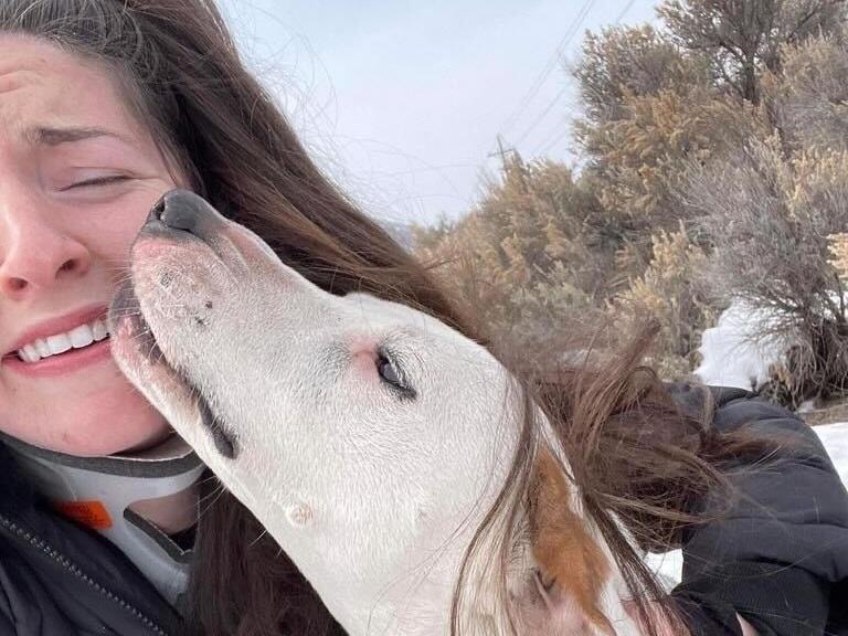 Hanna Poscente took this selfie moments after she found Mia, whom she'd been searching for for weeks.
