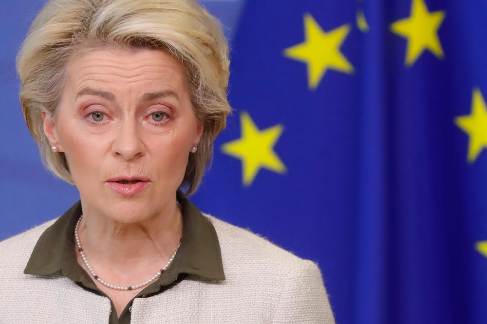 European Commission President Ursula von der Leyen announced that Russian aircraft would be banned from EU airspace.