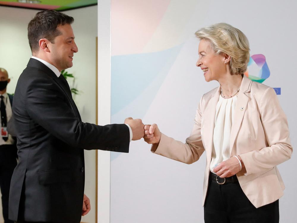 European Commission President Ursula von der Leyen greets Ukraine's President Volodymyr Zelenskyy at the Eastern Partnership summit in Brussels last year. Zelenskyy is appealing for Ukraine to join the EU.