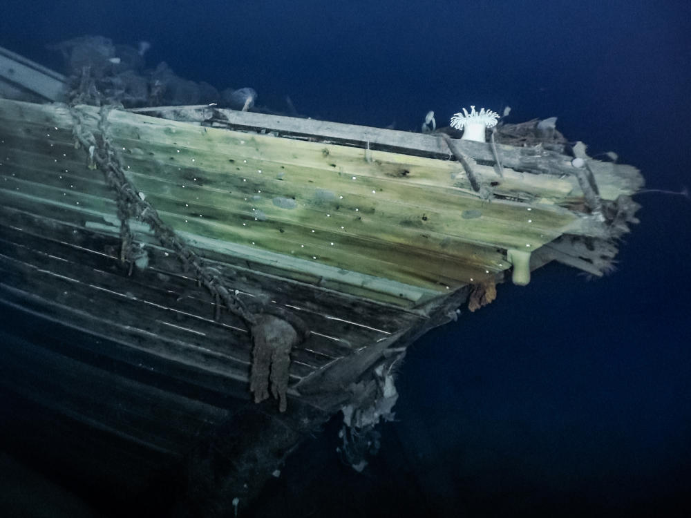 The Endurance's starboard (right) bow.