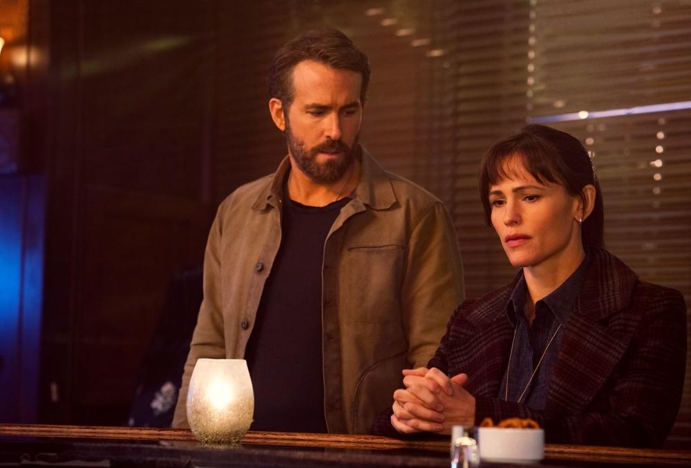 Ryan Reynolds as Big Adam and Jennifer Garner as Ellie in <em>The Adam Project.</em>