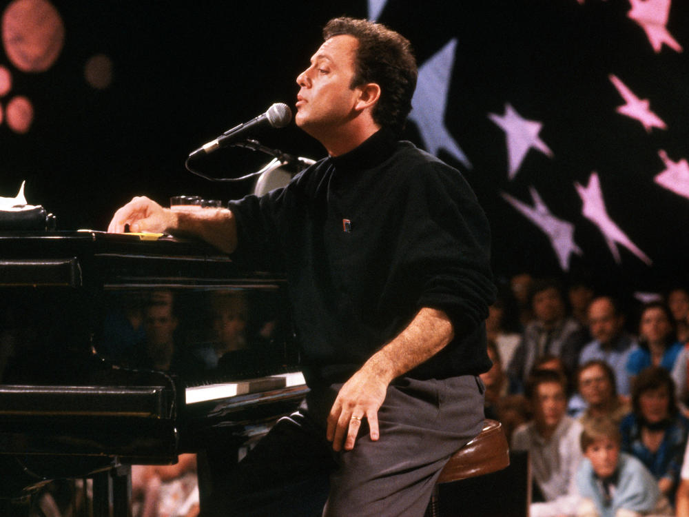 Billy Joel plays in Moscow in 1987.