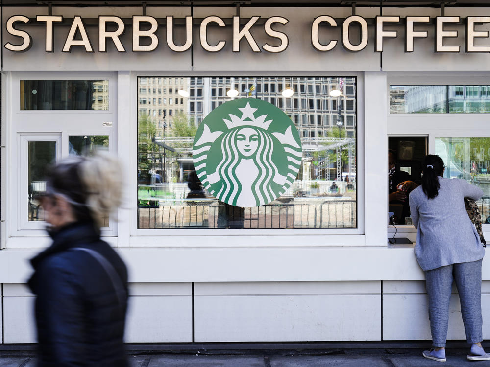 Starbucks plans to phase out paper cups in the U.S. and Canada
