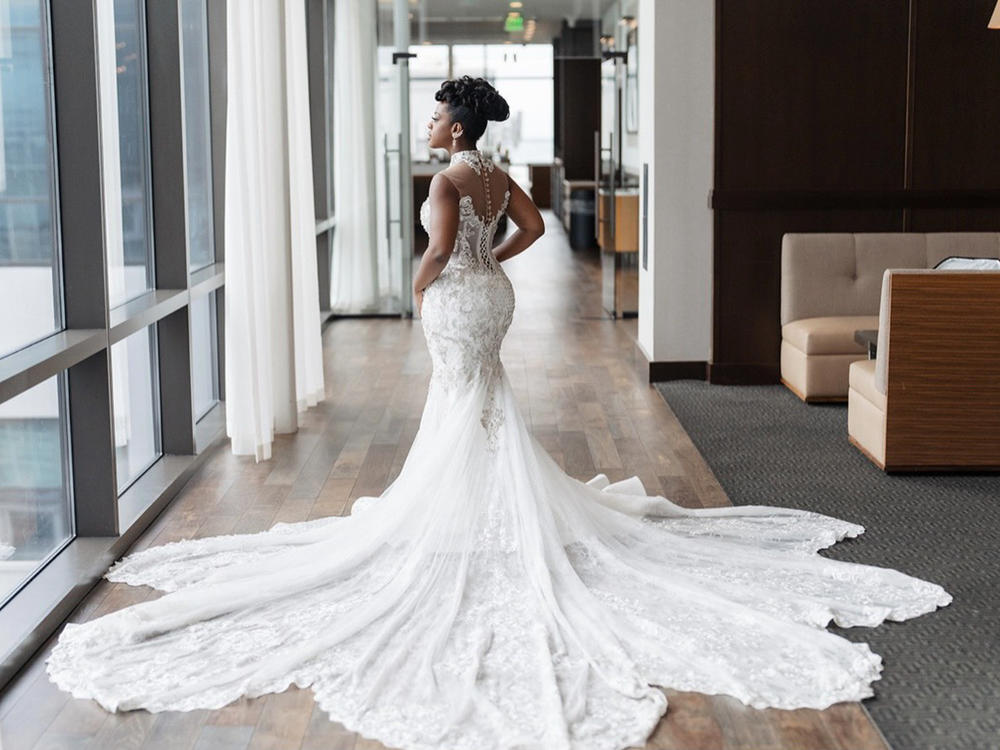 Alexandra Angrand-Robinson never wore white prior to her 2014 surgery to remove her fibroids. She was thrilled to be able to wear a white dress to her wedding in 2020.