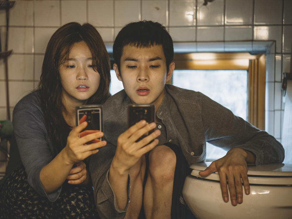 Park So-dam and Choi Woo-shik in <em>Parasite.</em>