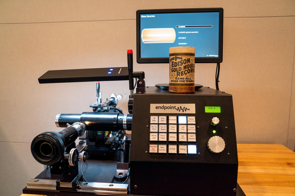 The Endpoint Cylinder and Dictabelt Machine, invented by Nicholas Bergh, now at the New York Public Library for the Performing Arts.