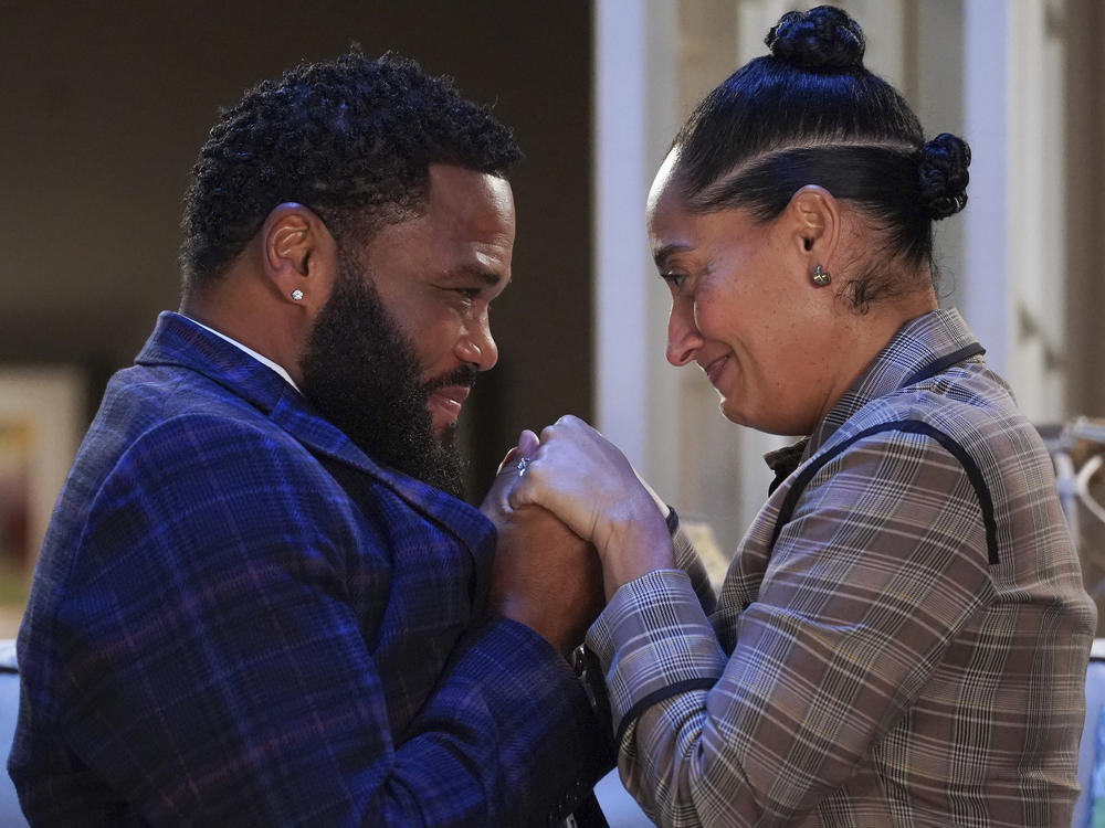 Anthony Anderson and Tracee Ellis Ross in the series finale episode of <em>Black-ish</em>, 