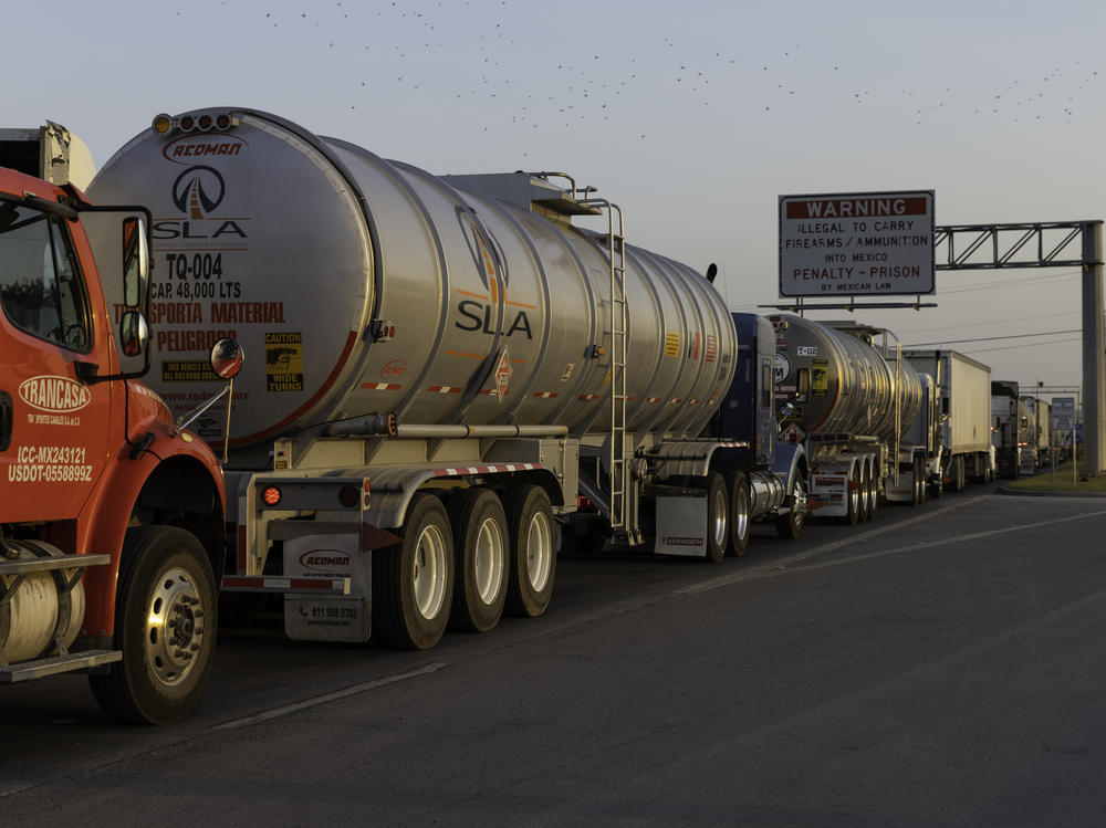 Commercial trucks wait to cross the Pharr-Reynosa International Bridge in Pharr, Texas, last week, before Gov. Greg Abbott lifted his order requiring additional inspections of trucks arriving from Mexico.