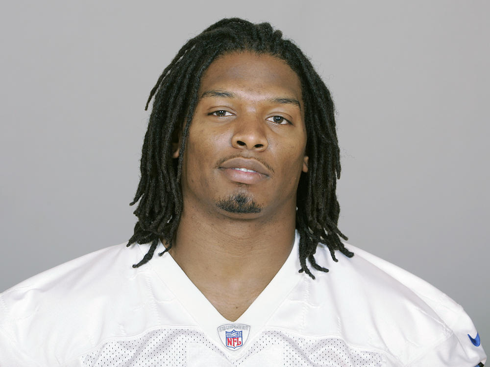 Police found Marion Barber's body in an apartment in Frisco, Texas. The former Dallas Cowboys running back is seen here in 2010.