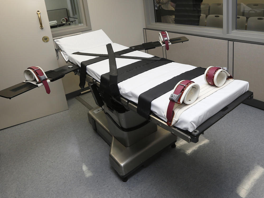 A gurney in the execution chamber at the Oklahoma State Penitentiary in McAlester, Okla. on Oct. 9, 2014.