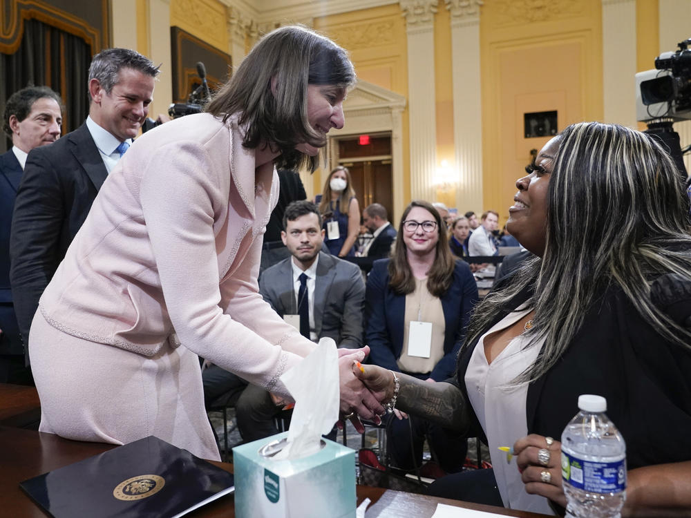 Rep. Elaine Luria, D-Va., greets Wandrea 