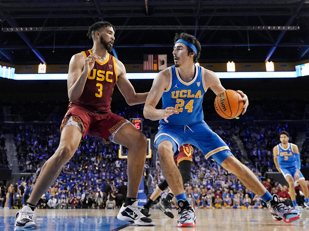 UCLA guard Jaime Jaquez Jr., right, tries to get by Southern California forward Isaiah Mobley during the second half of an NCAA college basketball game on March 5, 2022, in Los Angeles.
