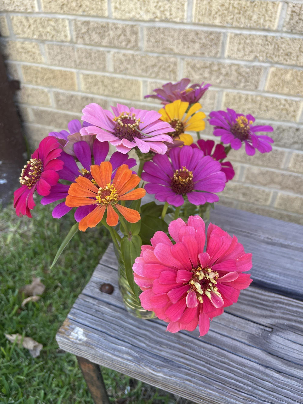 On Monday, as workers at Hope Medical Group for Women in Shreveport called back patients, a neighbor came by to drop off flowers from his garden, saying he knew it was a 
