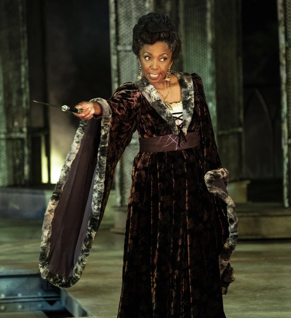 Sharon Washington as Lady Margaret - who tries to warn the court about Richard's machinations.