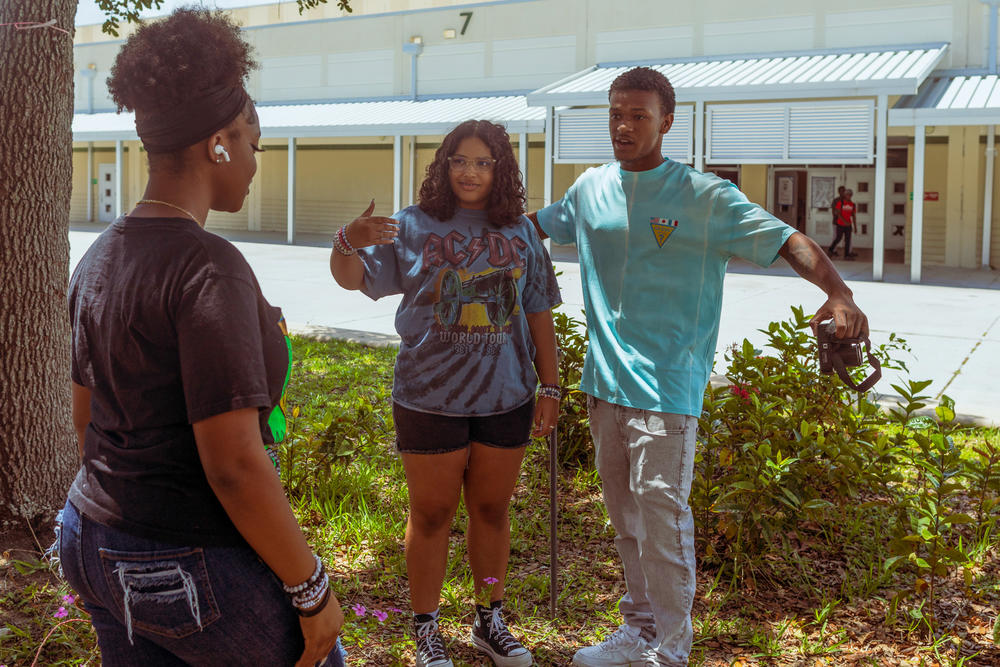 (Left to right) Janaya Stephens, Javonte President and Alexandra Iriarte interact after the Steve's Club meeting. Through the club, grieving students have the opportunity to connect and create long lasting friendships. The club 