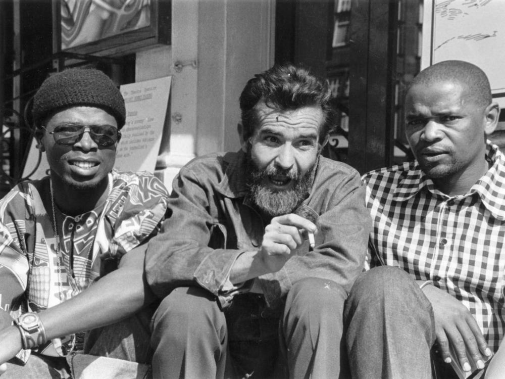 South African playwright Athol Fugard with actors John Kani (left) and Winston Ntshona at a 1973 production of<em> Sizwe Bansi Is Dead</em> in London.