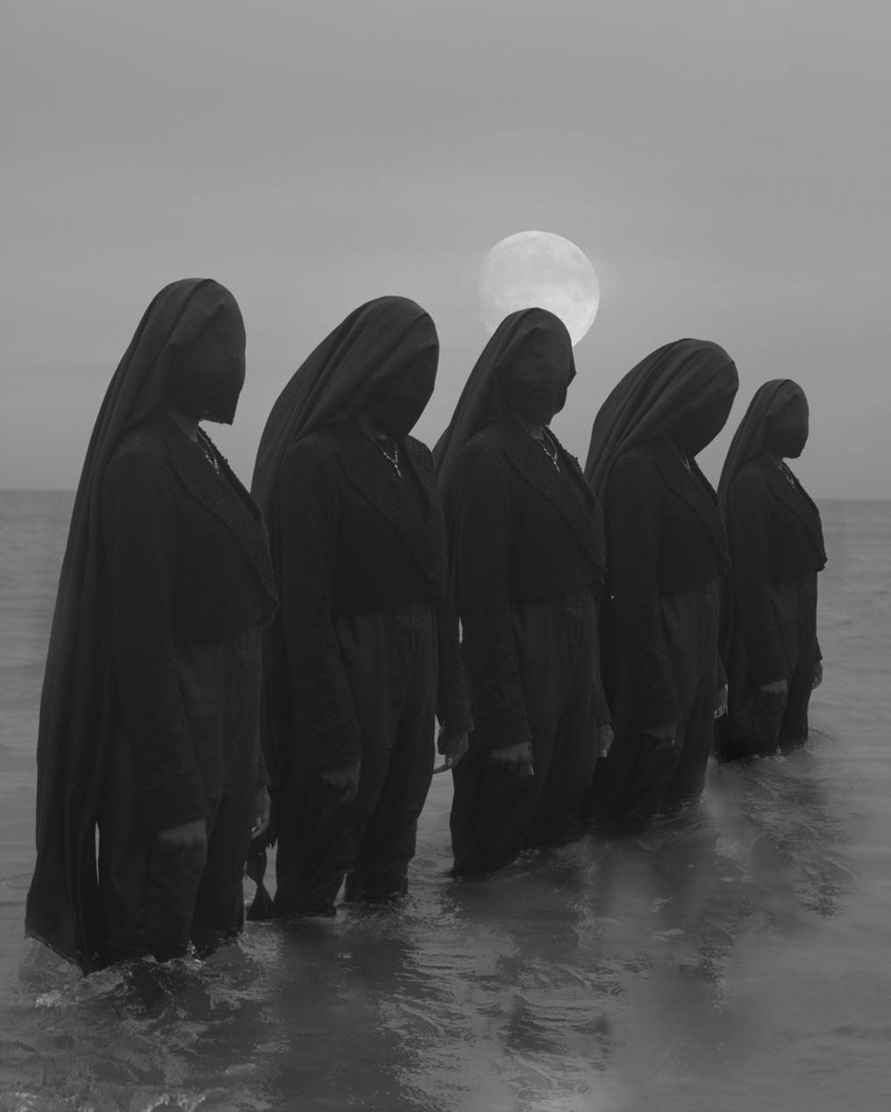 <em>Flock of thoughts</em>, 2022.