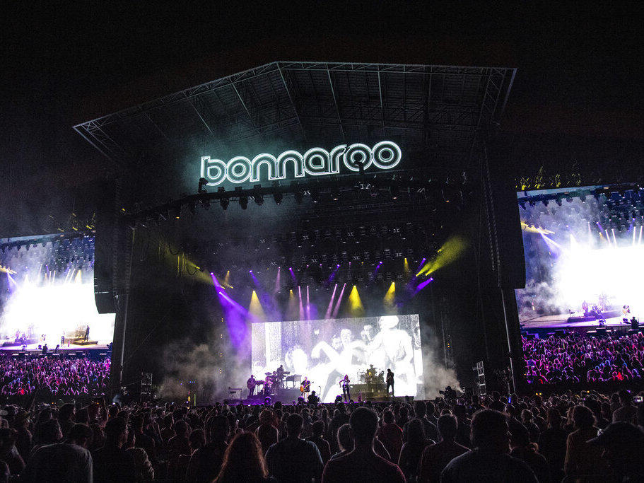 A team of volunteers with an Ohio-based nonprofit handed out 2,500 doses of a nasal spray version of naloxone, an overdose reversal drug, at this year's Bonnaroo music festival.