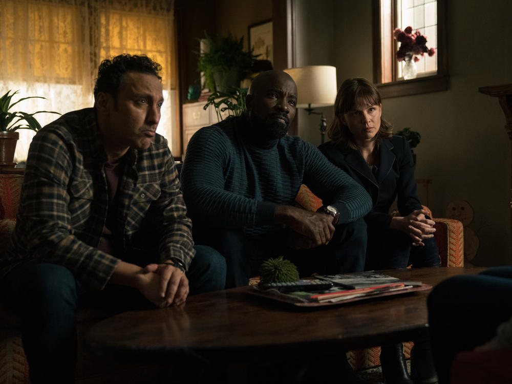 Aasif Mandvi as Ben Shakir, Mike Colter as David Acosta, and Katja Herbers as Kristen Bouchard in <em>Evil</em>