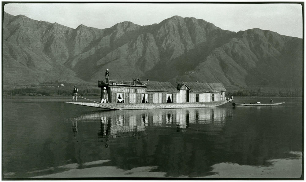 A houseboat on Dal Lake in Srinagar, Kashmir, photographed sometime in the years between 1915 and 1919.
