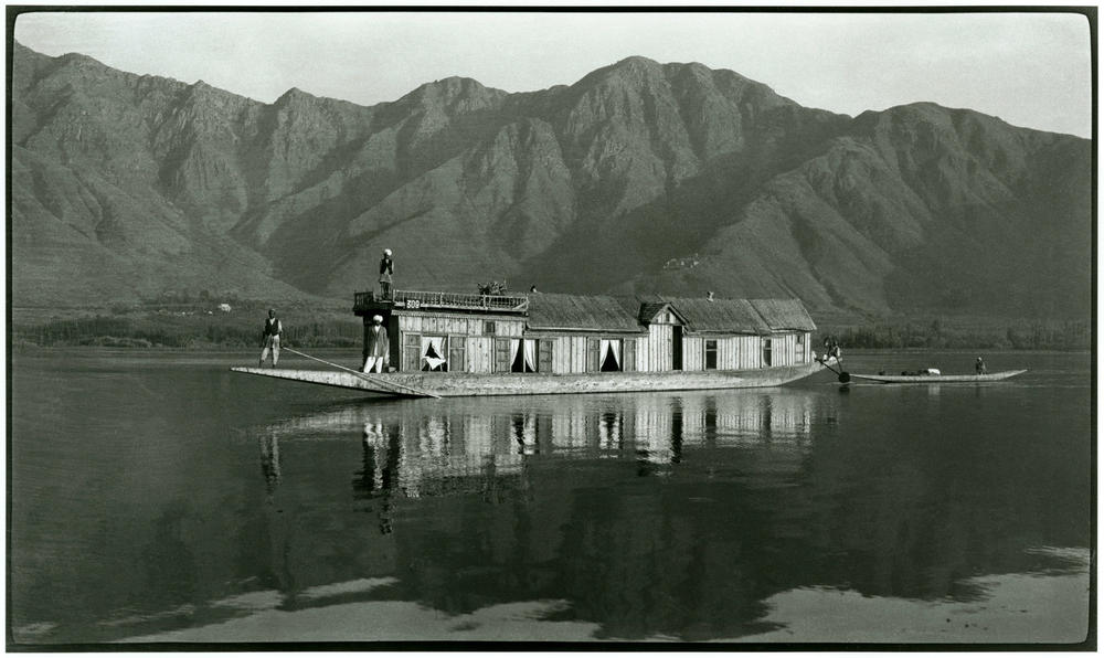 A houseboat on Dal Lake in Srinagar, Kashmir, photographed sometime in the years between 1915 and 1919.