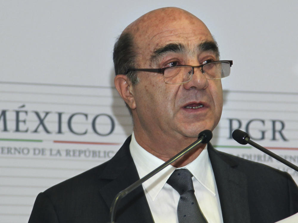 Mexico's Attorney General Jesus Murillo Karam gives a news conference in Mexico City, Dec. 7, 2014.